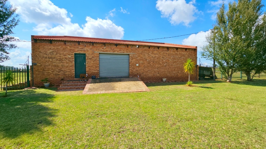 3 Bedroom Property for Sale in Oranjeville Free State